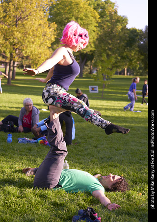 World Hoop Day 2019 - acrobats