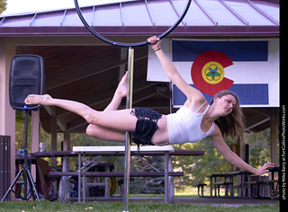 World Hoop Day 2019 - acrobats