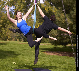 World Hoop Day 2019 - acrobats