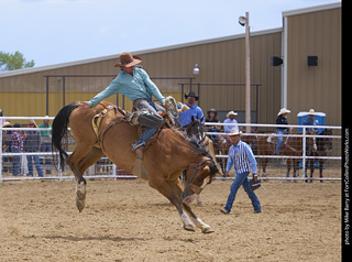 Never Summer Rodeo - Saddle Bronc Riding