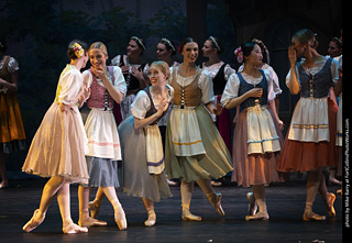 Giselle by Canyon Concert Ballet
