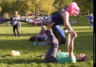 World Hoop Day 2019 - acrobats