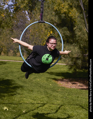 World Hoop Day 2019 - acrobats