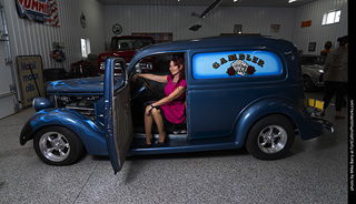 Car Cuties Pinup Shoot