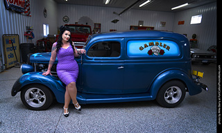 Car Cuties Pinup Shoot