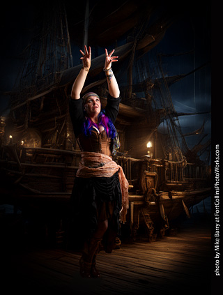 Jennifer dark pirate shoot